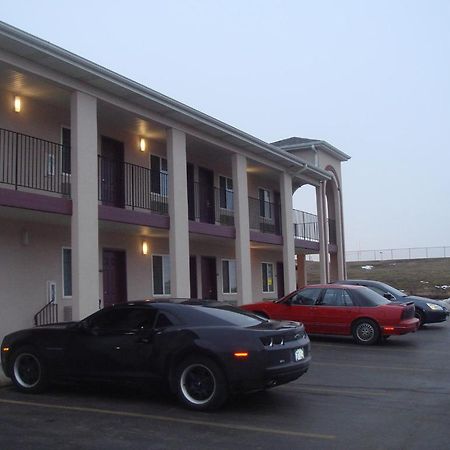 Townhouse Inn & Suites Omaha Bagian luar foto