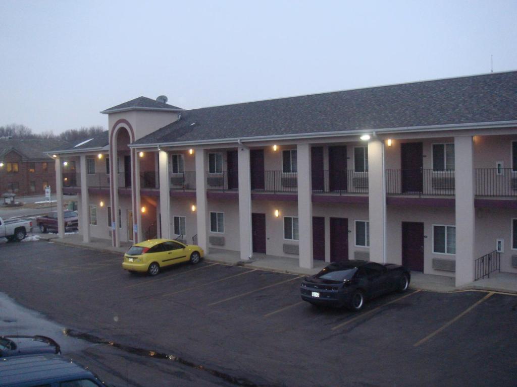 Townhouse Inn & Suites Omaha Bagian luar foto