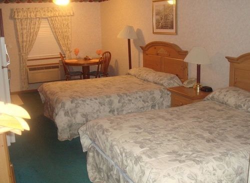 Townhouse Inn & Suites Omaha Bagian luar foto